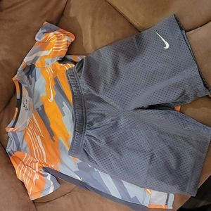 Boys Nike set size small